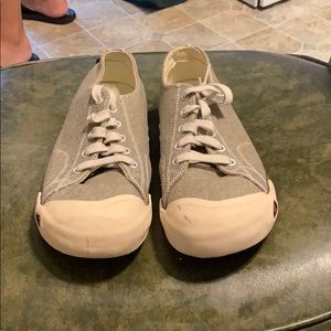 Keen Sneakers Size 9